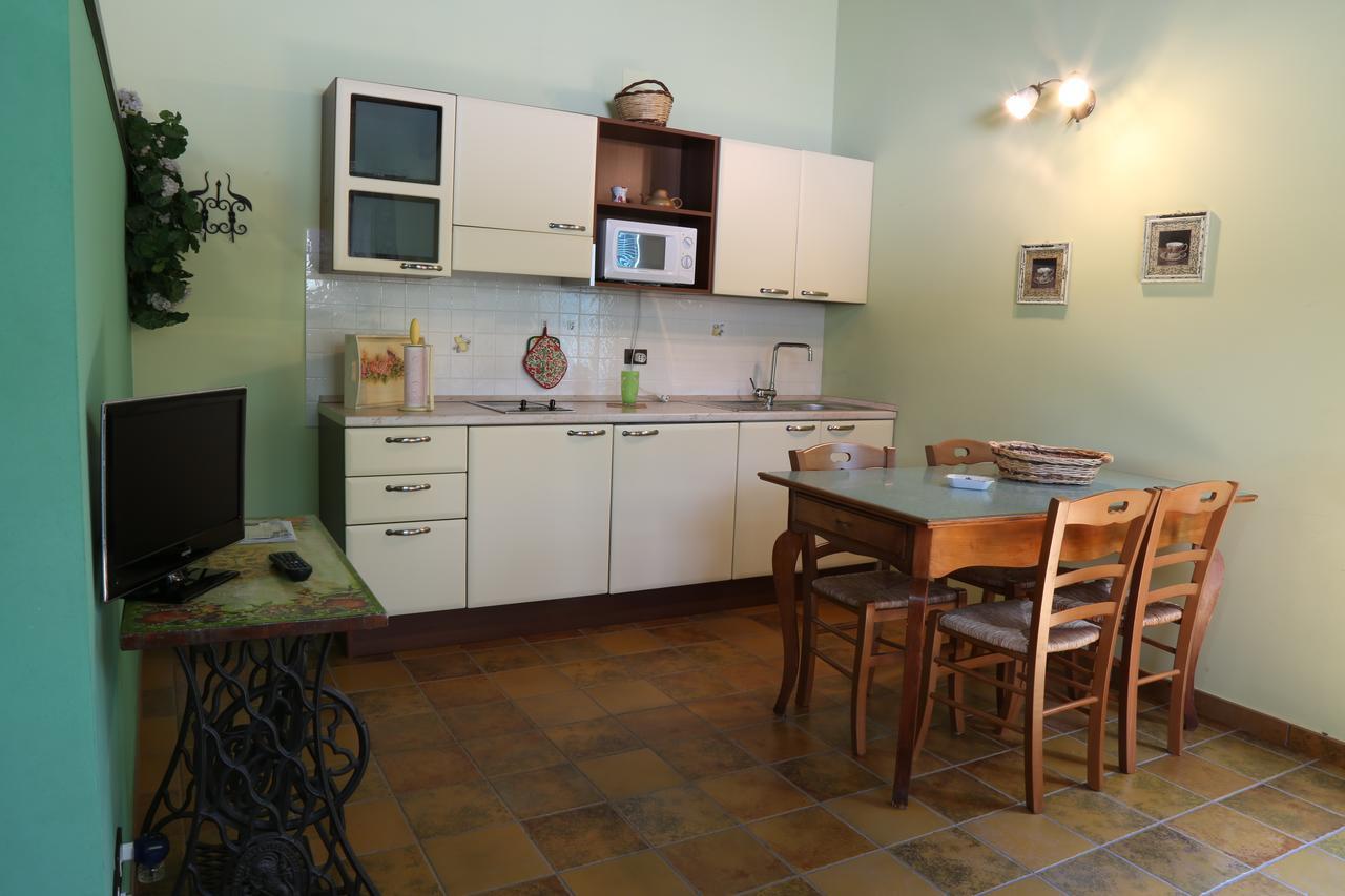 La Locanda Del Picchio Country House Morro dʼOro Exterior foto